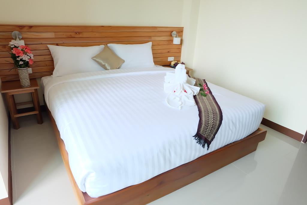 Chatin Guesthouse Khao Lak Exterior photo