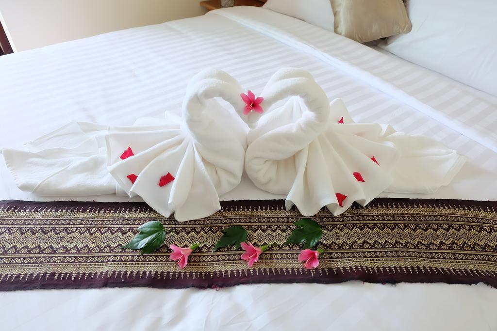 Chatin Guesthouse Khao Lak Exterior photo