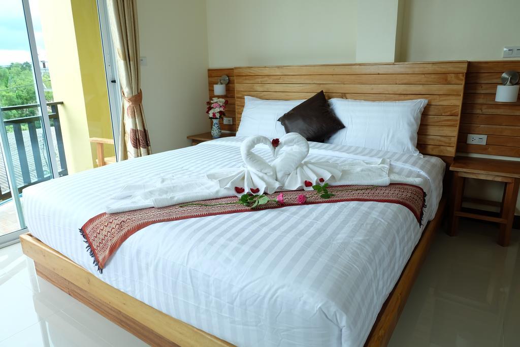 Chatin Guesthouse Khao Lak Exterior photo