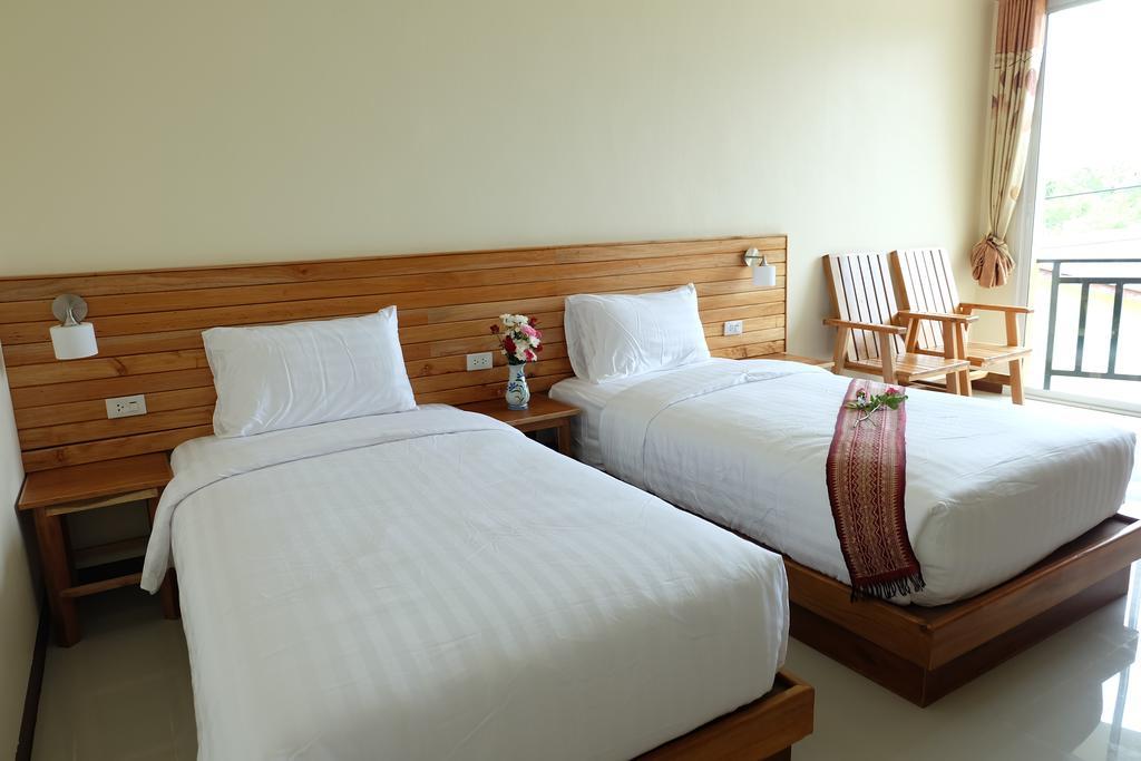 Chatin Guesthouse Khao Lak Exterior photo
