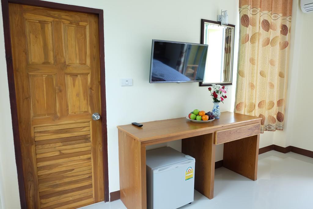 Chatin Guesthouse Khao Lak Exterior photo