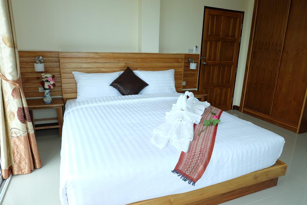 Chatin Guesthouse Khao Lak Exterior photo
