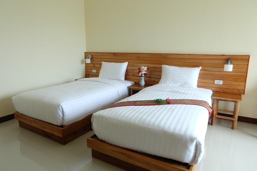 Chatin Guesthouse Khao Lak Exterior photo