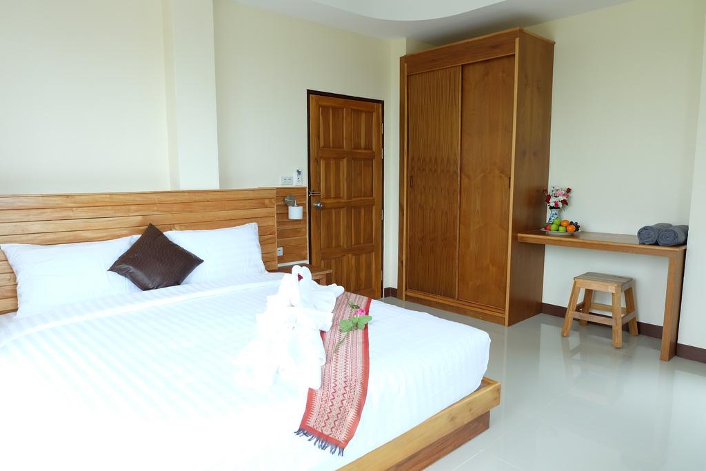 Chatin Guesthouse Khao Lak Exterior photo