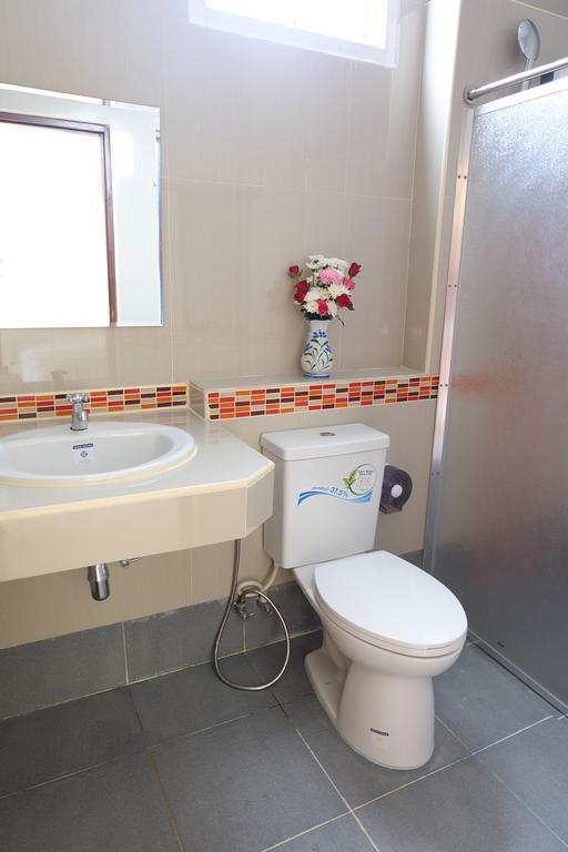 Chatin Guesthouse Khao Lak Exterior photo