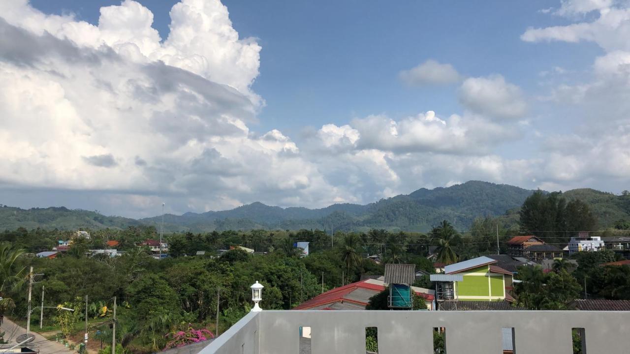 Chatin Guesthouse Khao Lak Exterior photo