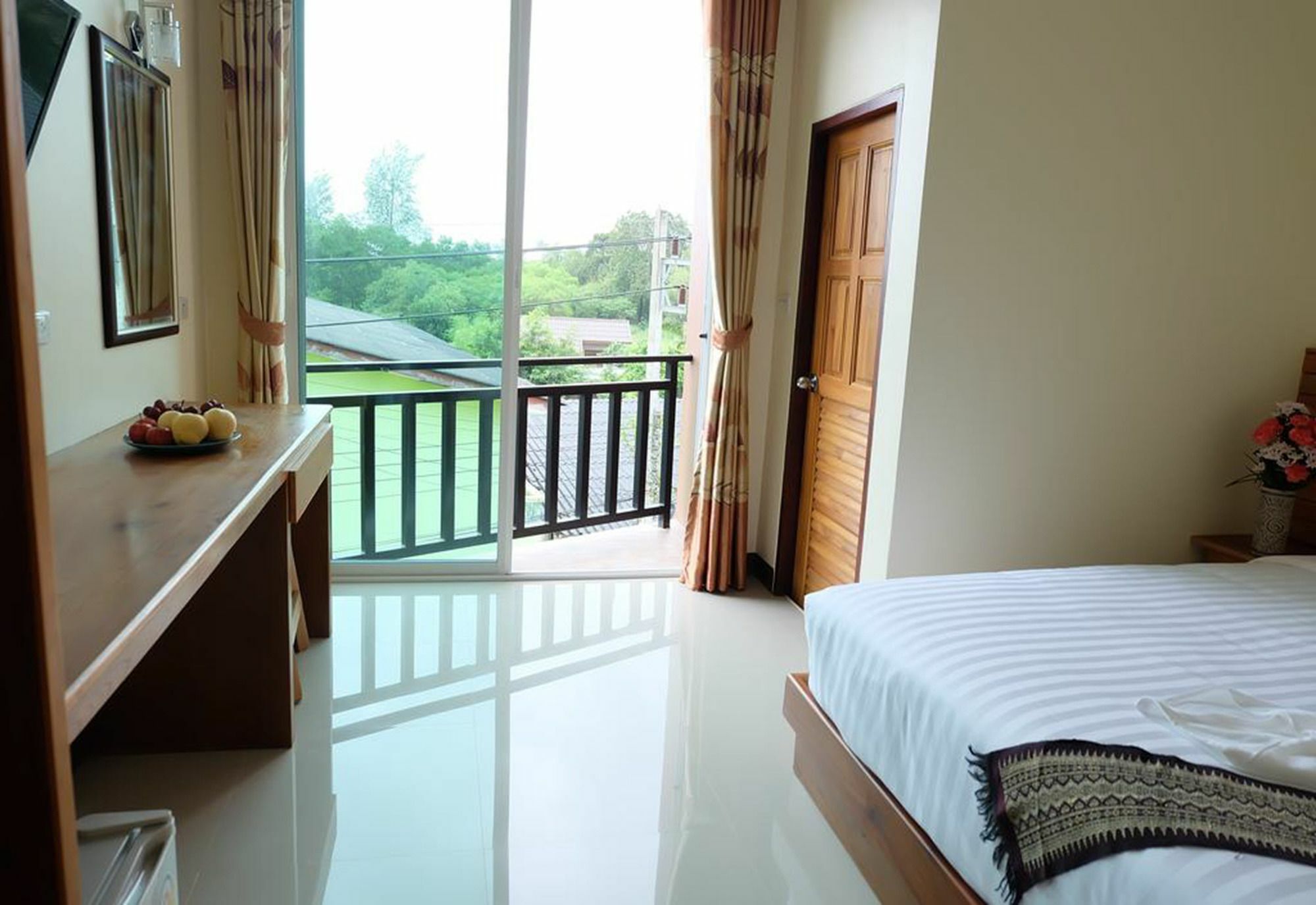 Chatin Guesthouse Khao Lak Exterior photo